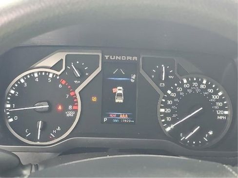 Used 2022 Toyota Tundra SR5 w/ SR5 Convenience Package image 8