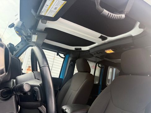 Used 2017 Jeep Wrangler Unlimited Sport w/ Quick Order Package 24S image 26