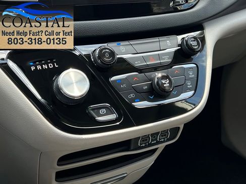 Used 2023 Chrysler Voyager LX FWD image 43