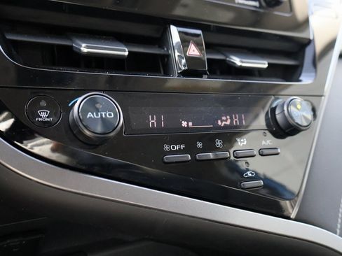 Used 2024 Toyota Camry SE image 34