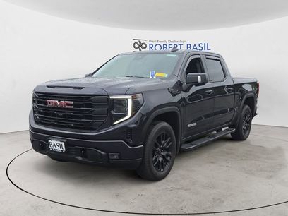 Used 2022 GMC Sierra 1500 Elevation w/ Elevation Premium Package