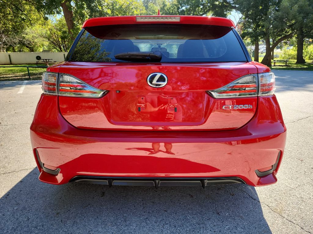 Used 2015 Lexus CT 200h w/ Seat Comfort Package FWD image 6
