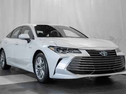 Used 2019 Toyota Avalon XLE w/ Moonroof Package