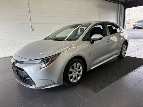 Used 2024 Toyota Corolla LE FWD image 4