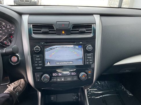 Used 2015 Nissan Altima 2.5 SV w/ Convenience Package image 21