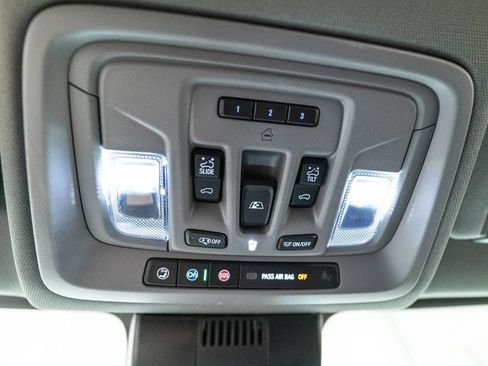 Used 2025 GMC Sierra 1500 Denali w/ Denali Carbonpro Edition AWD/4WD image 31