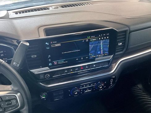 Used 2025 Chevrolet Silverado 1500 LT image 10