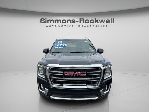 Used 2022 GMC Yukon SLT w/ SLT Luxury Package image 2