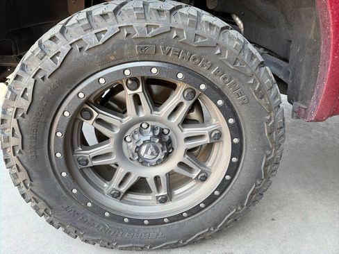 Used 2019 Ford F150 Lariat w/ Equipment Group 502A Luxury AWD/4WD image 8