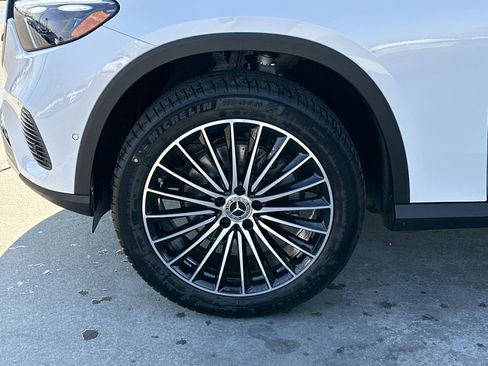 New 2026 Mercedes-Benz GLC 300 4MATIC image 11