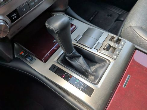 Used 2018 Lexus GX 460 Premium w/ Premium Package AWD/4WD image 26