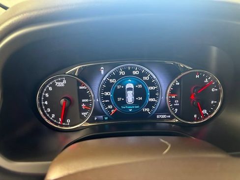 Used 2018 GMC Acadia Denali w/ Technology Package AWD/4WD image 4