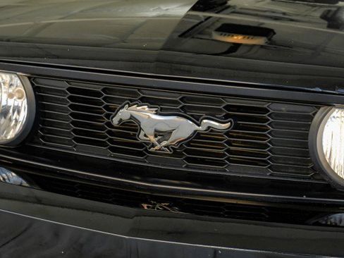Used 2011 Ford Mustang GT Premium w/ Brembo Brake Pkg RWD image 51