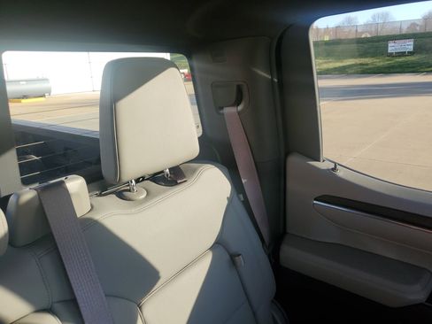 Used 2023 GMC Sierra 1500 SLT w/ SLT Premium Package image 15