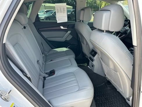 Used 2022 Audi Q5 2.0T Premium AWD/4WD image 14