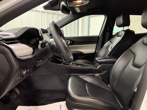 Used 2024 Jeep Compass Limited AWD/4WD image 15