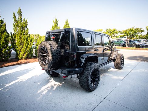 Used 2015 Jeep Wrangler Unlimited Rubicon AWD/4WD image 11
