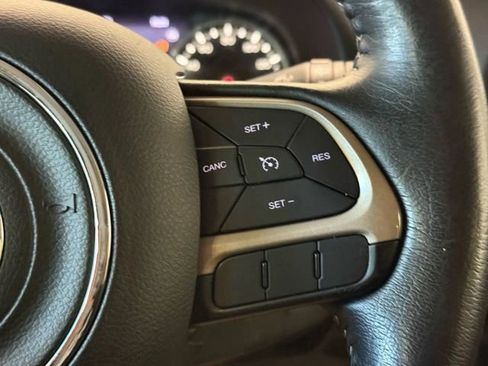 Used 2017 Jeep Renegade Trailhawk image 16