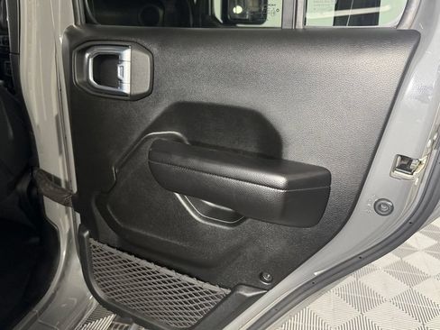 Used 2021 Jeep Wrangler Unlimited Sport AWD/4WD image 34