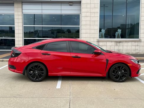Used 2020 Honda Civic Sport image 6