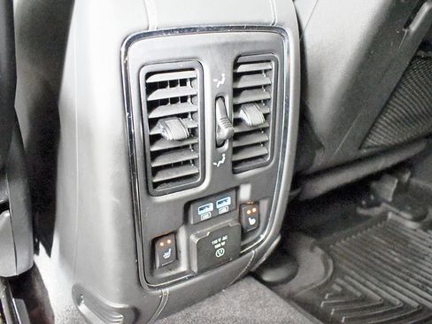 Used 2019 Jeep Grand Cherokee SRT image 53