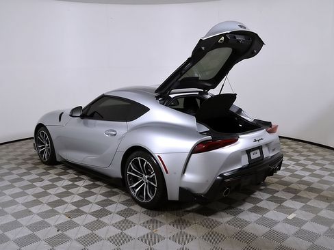 Used 2021 Toyota Supra w/ Safety & Technology Package RWD image 10