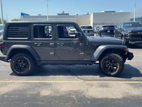 Used 2021 Jeep Wrangler Unlimited Sport AWD/4WD image 9