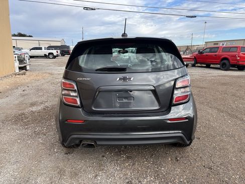 Used 2018 Chevrolet Sonic LT w/ Convenience Package image 6