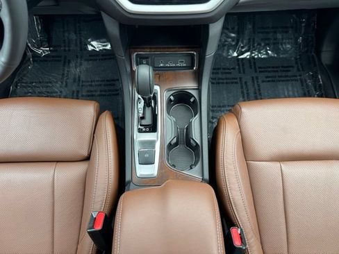 Used 2025 Subaru Ascent Touring AWD/4WD image 26