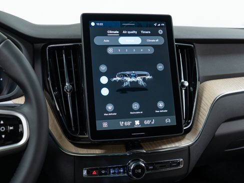 New 2026 Volvo XC60 T8 Plus w/ Protection Package Premier image 19