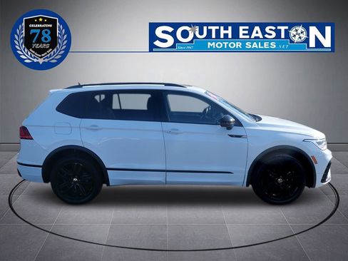 Used 2022 Volkswagen Tiguan SE R-Line image 8