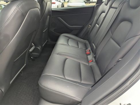 Used 2023 Tesla Model 3 Standard Range image 17