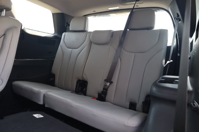 Used 2024 Hyundai Palisade SEL FWD image 22