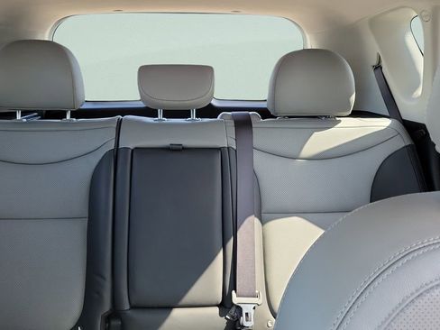 Used 2019 Kia Soul + w/ Primo Package FWD image 10