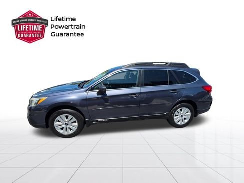 Used 2017 Subaru Outback 2.5i Premium AWD/4WD image 2
