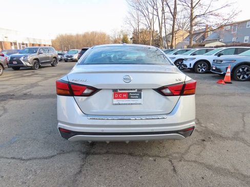 Used 2022 Nissan Altima 2.5 SV image 5