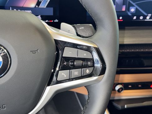 Certified 2025 BMW 330i Sedan w/ Convenience Package image 22