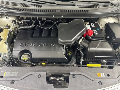 Used 2009 Lincoln MKX AWD image 32