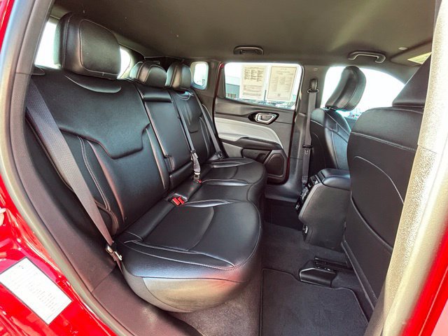 Used 2025 Jeep Compass Limited AWD/4WD image 37