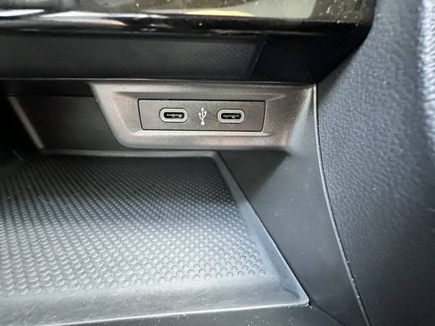 Used 2023 Volkswagen Jetta SE FWD image 43