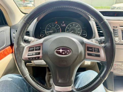 Used 2012 Subaru Outback 2.5i Limited w/ Moonroof Pkg AWD/4WD image 36