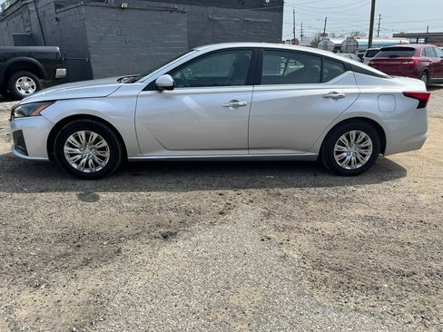 Used 2023 Nissan Altima 2.5 S image 5
