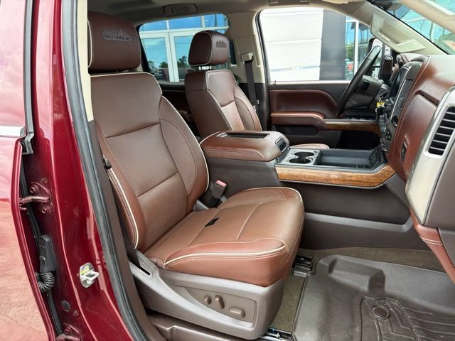 Used 2017 Chevrolet Silverado 2500 High Country w/ Duramax Plus Package AWD/4WD image 23