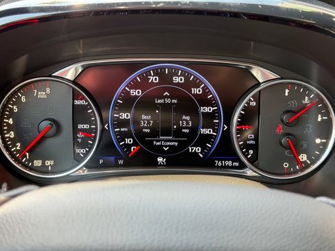 Used 2022 Chevrolet Traverse High Country w/ LPO, Cargo Package AWD/4WD image 19