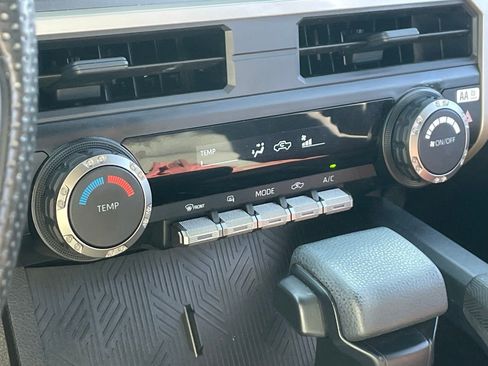 Used 2025 Toyota Tacoma SR5 image 9