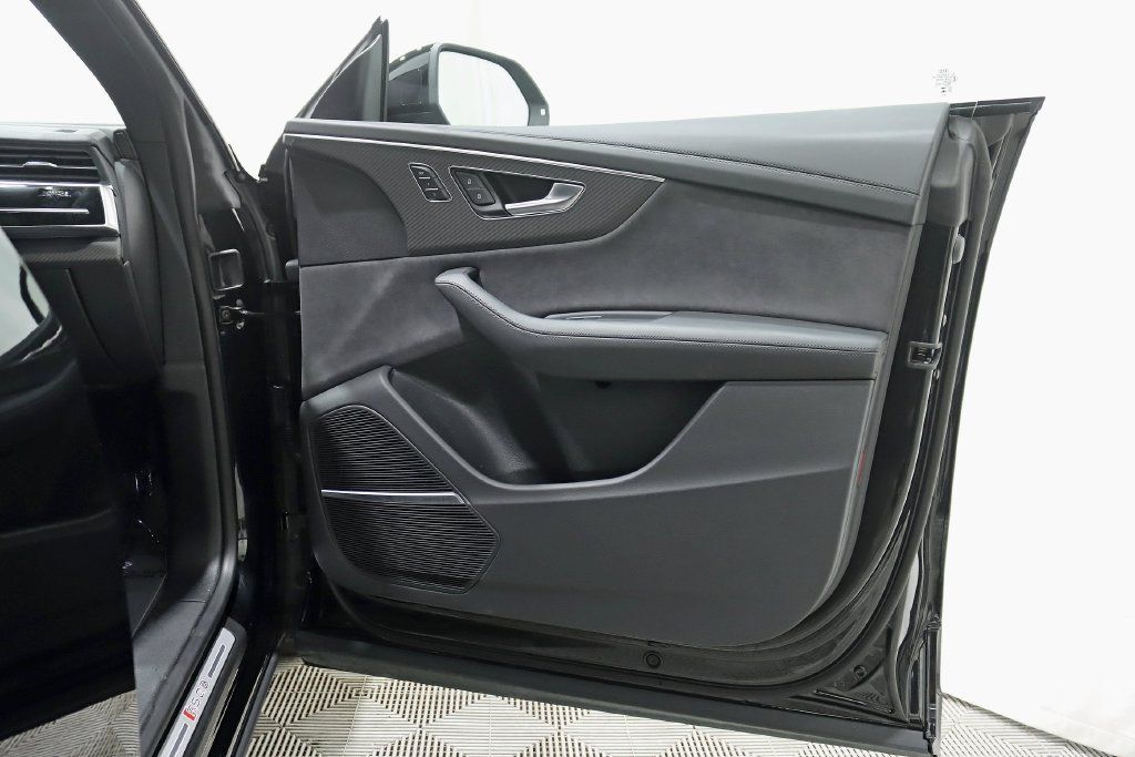 Used 2026 Audi RS Q8 performance AWD/4WD image 38