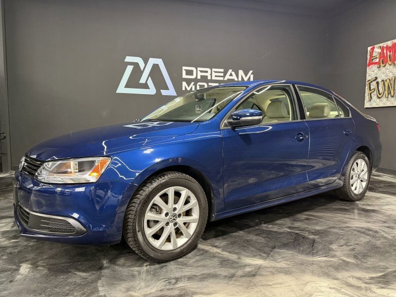 Used 2012 Volkswagen Jetta SE FWD image 1