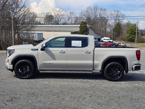 New 2026 GMC Sierra 1500 Denali w/ Denali Reserve Package AWD/4WD image 18