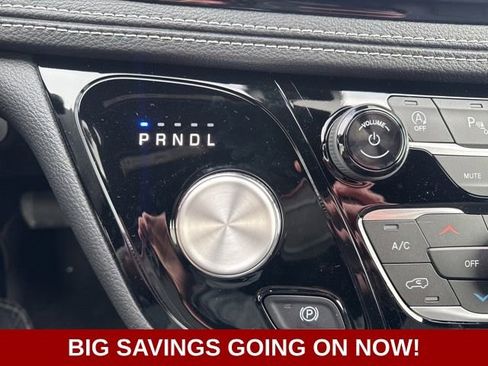 New 2026 Chrysler Pacifica Select w/ S Appearance Package image 30