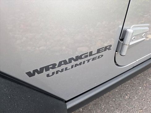 Used 2017 Jeep Wrangler Unlimited Sport AWD/4WD image 11